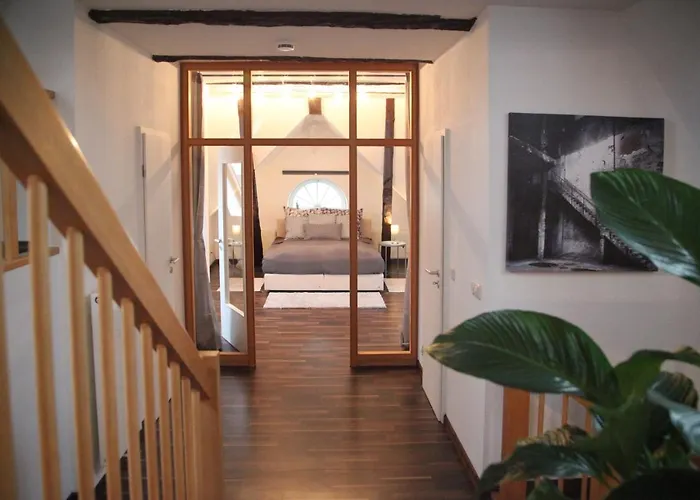Wunderschoene Dachgeschoss - Maisonette